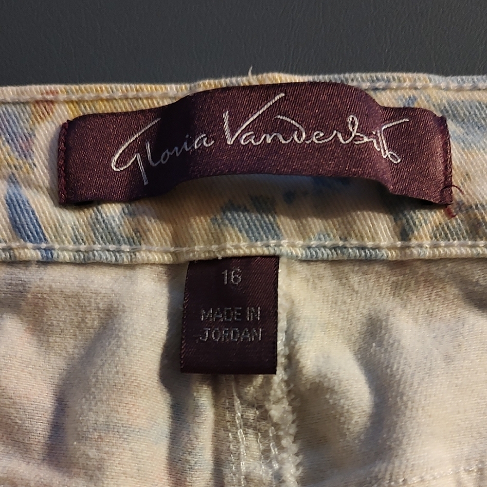 Gloria Vanderbilt Multicolor Floral Jeans - Picture 3 of 5